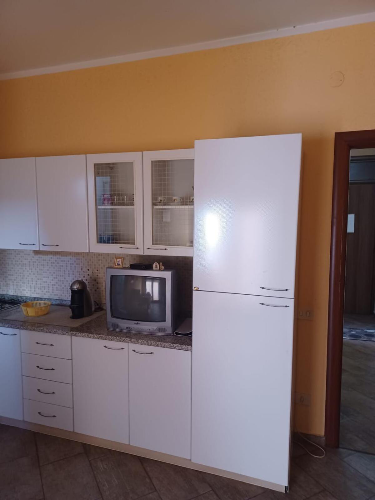 Holiday Homes Кампофеличе-ди-Роччелла Экстерьер фото