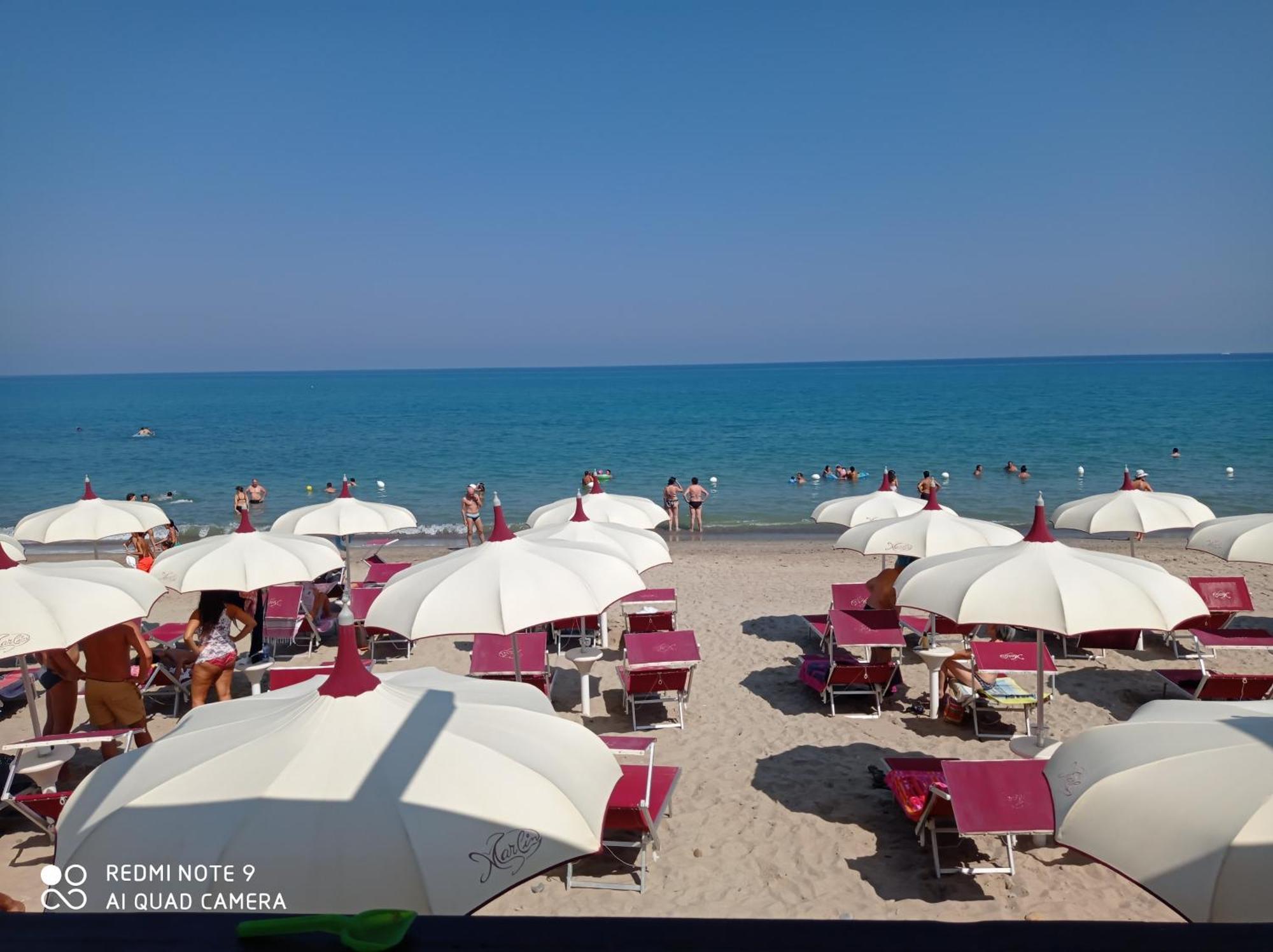 Holiday Homes Кампофеличе-ди-Роччелла Экстерьер фото